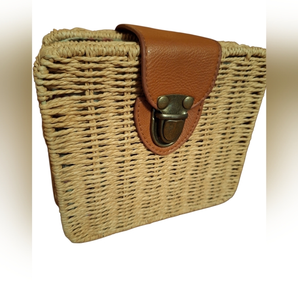 Vintage Tan Crossbody Bag  Woven Texture Shabby Floral Interior Farmhouse Cabin